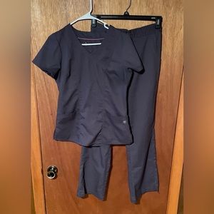 Purple Label Size Small Scrub Set, Grey in Color
